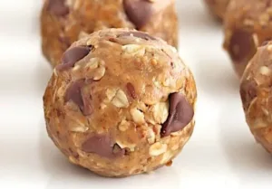 Healthy no-bake lactation bites made with oats and seeds.