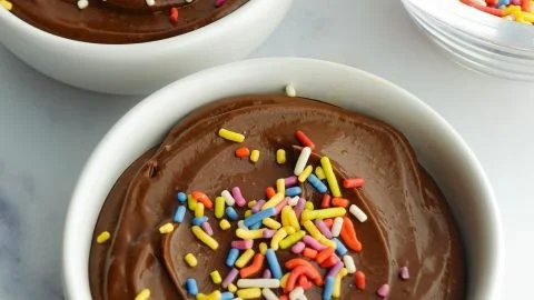 Delicious avocado chocolate pudding made for kids and busy moms