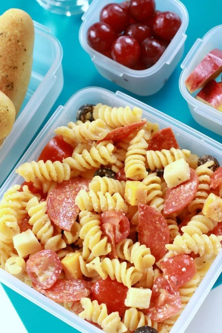 Delicious 20-minute kid-friendly supreme pizza pasta salad full of fresh ingredients