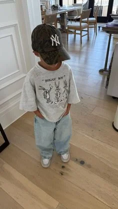 Back to school sale on essential closet pieces for moms.
