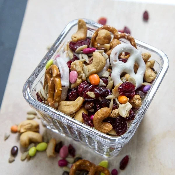 Homemade Wild Birds Trail Mix recipes for attracting birds in your garden.